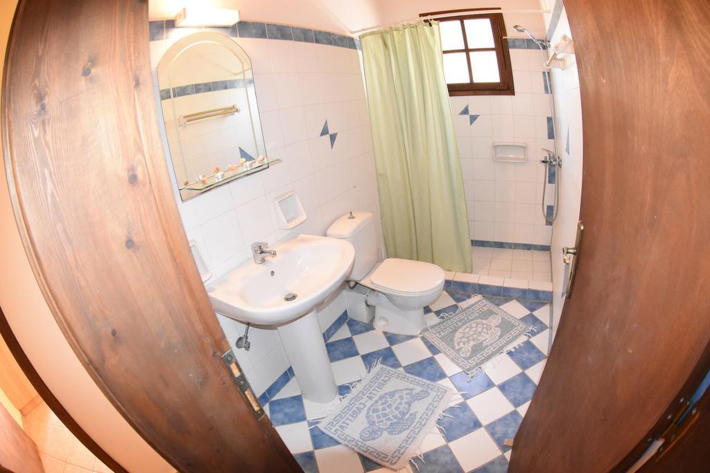 Yannis' Village Keri Luaran gambar